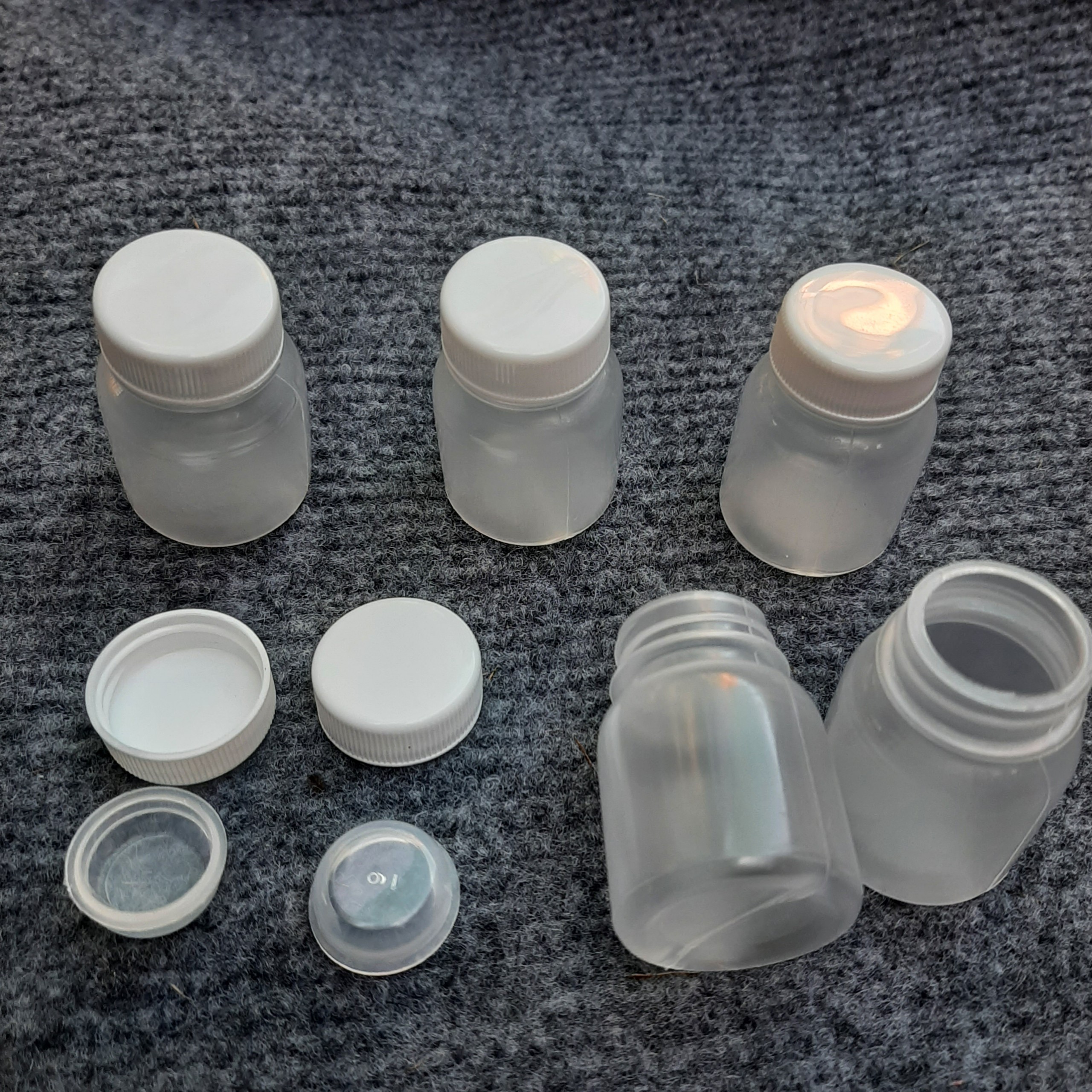 50 Lọ Nhựa Rỗng 15ml (combo 50 lọ)