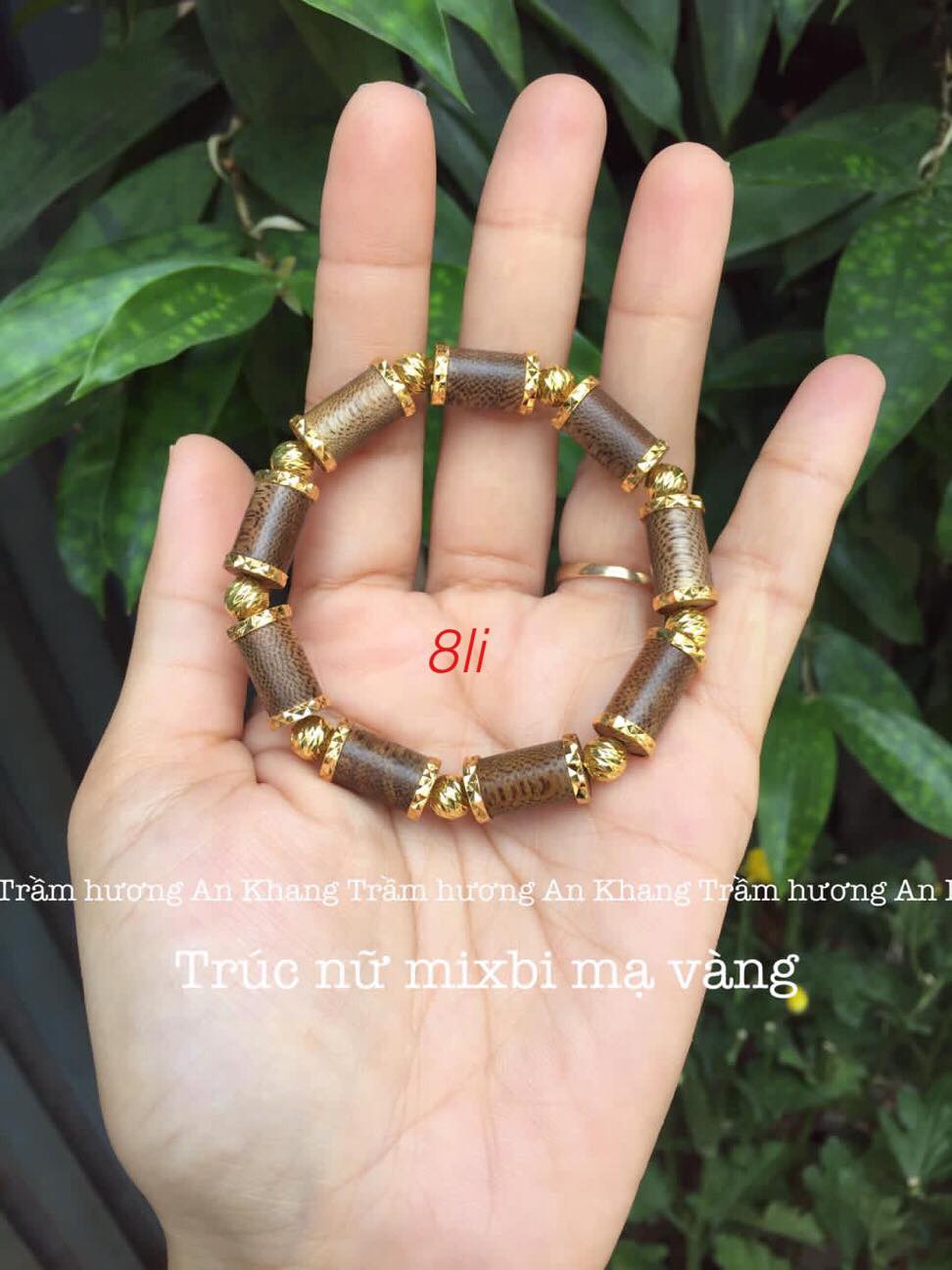 Vòng tay trầm hương tốc tự nhiên
