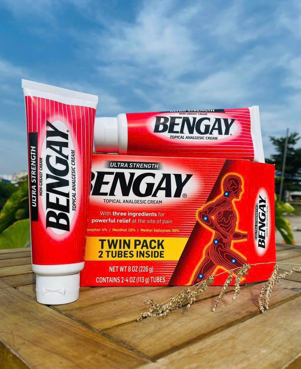 Kem xoa bóp ultra strength bengay mỹ - hộp 2 tuýp mỗi tuýp 113g