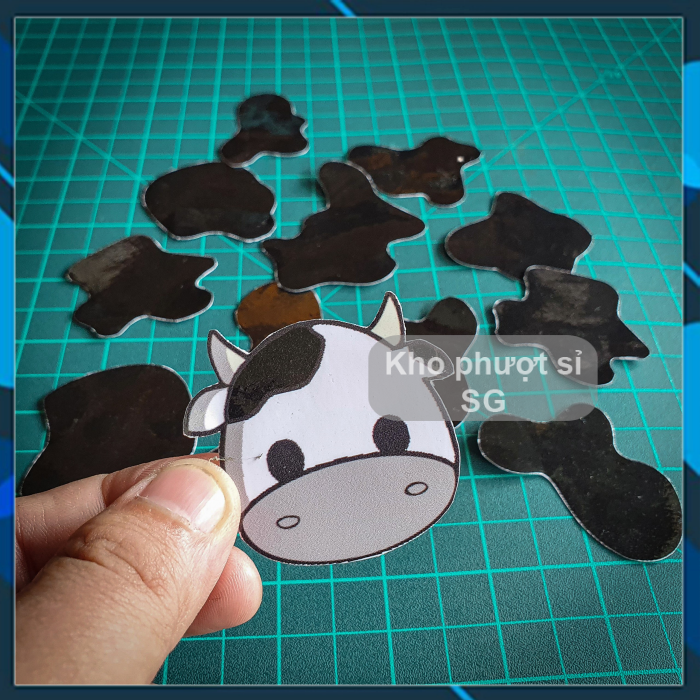 Hình dán nón mũ bảo hiểm 3/4 bò sữa - Hình sticker dán mũ bảo hiểm 3/4 chống nước con bò sữa