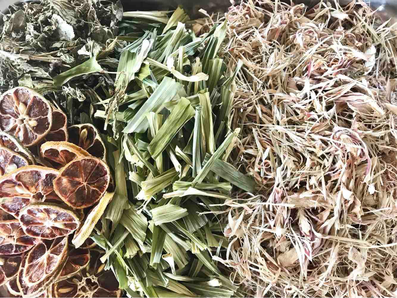 Trà chanh sả, lá dứa, cỏ ngọt