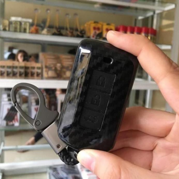 (carbon) Bao da chìa khóa carbon xe Mitsu Xpander- kèm móc khóa.