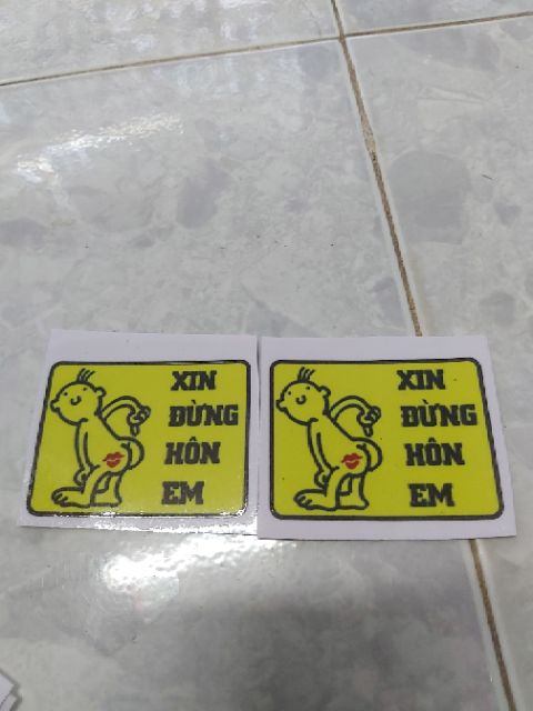 Combo 2 Tem sticker Xin Đừng Hôn Em Dán Xe, Nón Giá Rẻ
