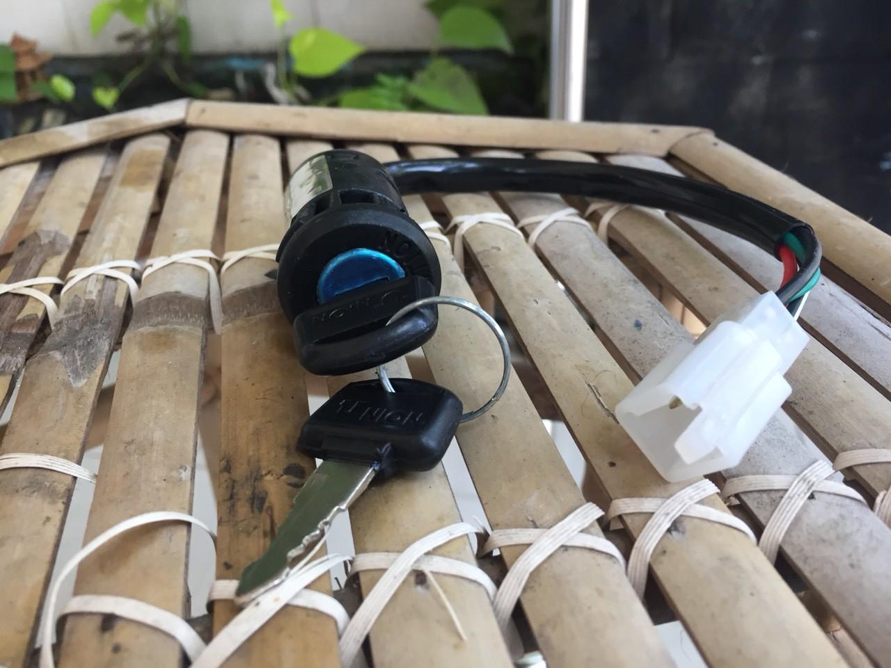 ổ khóa điện xe cub 81-86