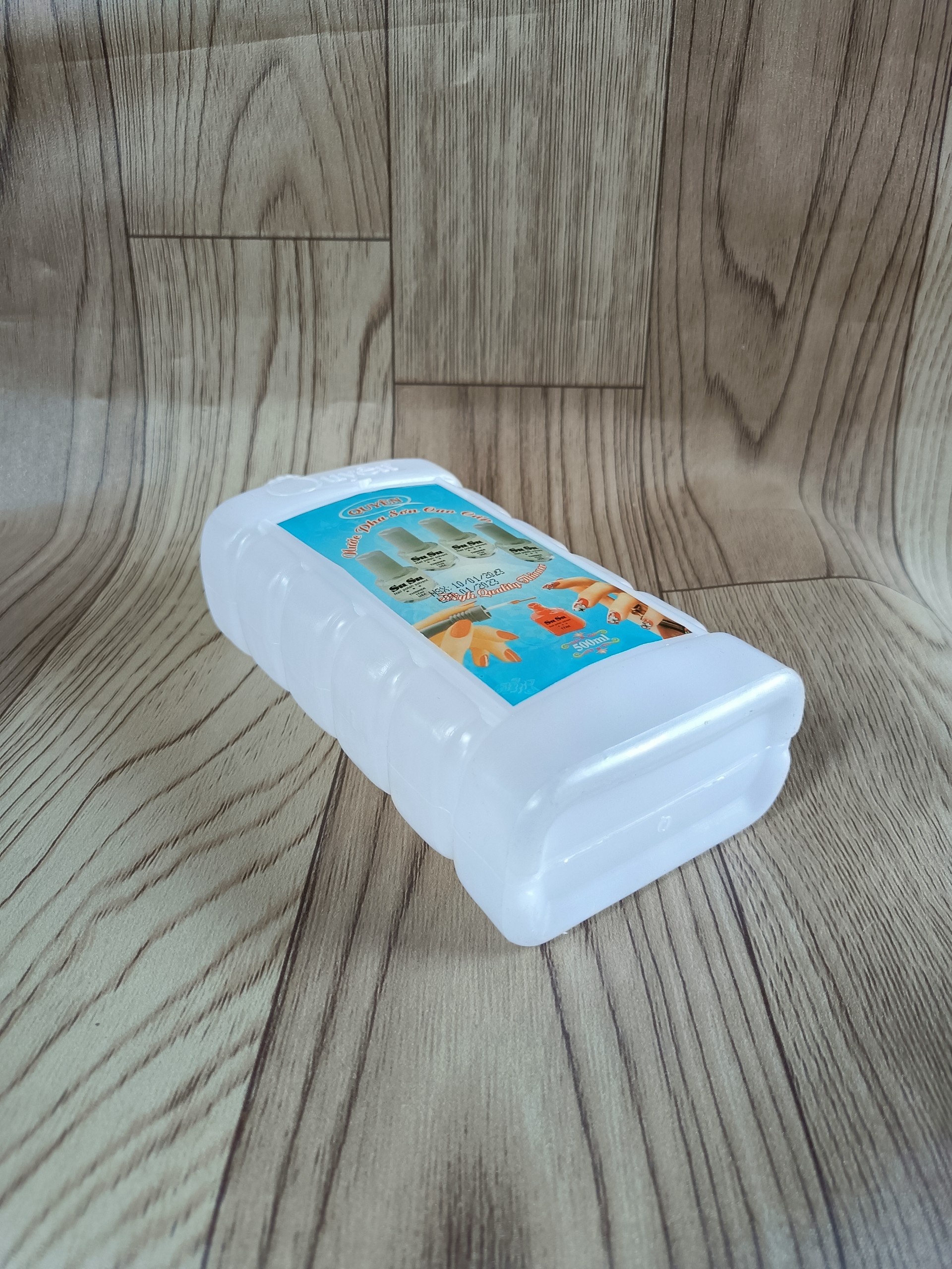 Nước pha sơn móng Quyên 500ml