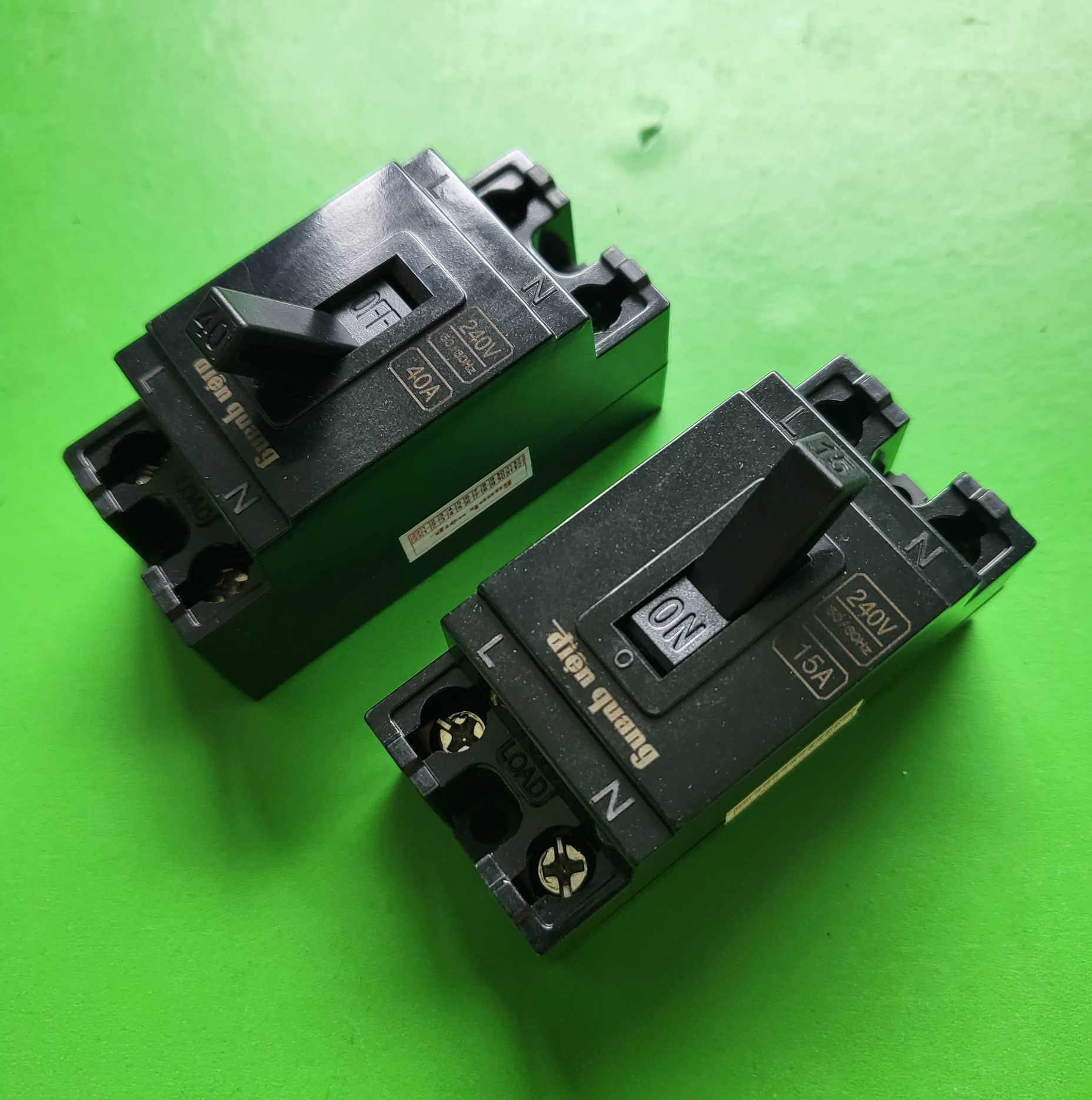 Cb cóc cầu dao an toàn cầu dao tự động aptomat 10a, 15a 20a 30a 40a điện quang đq sb15