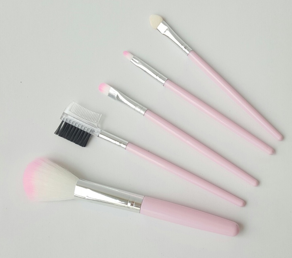Set 5 cọ trang điểm màu hồng