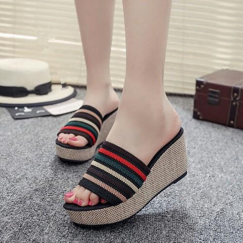 Dép đế xuồng quai ngang thổ cẩm
