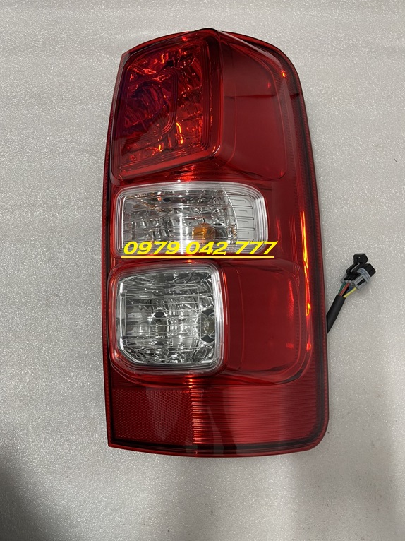 Đèn hậu Chevrolet Colorado bản không Led