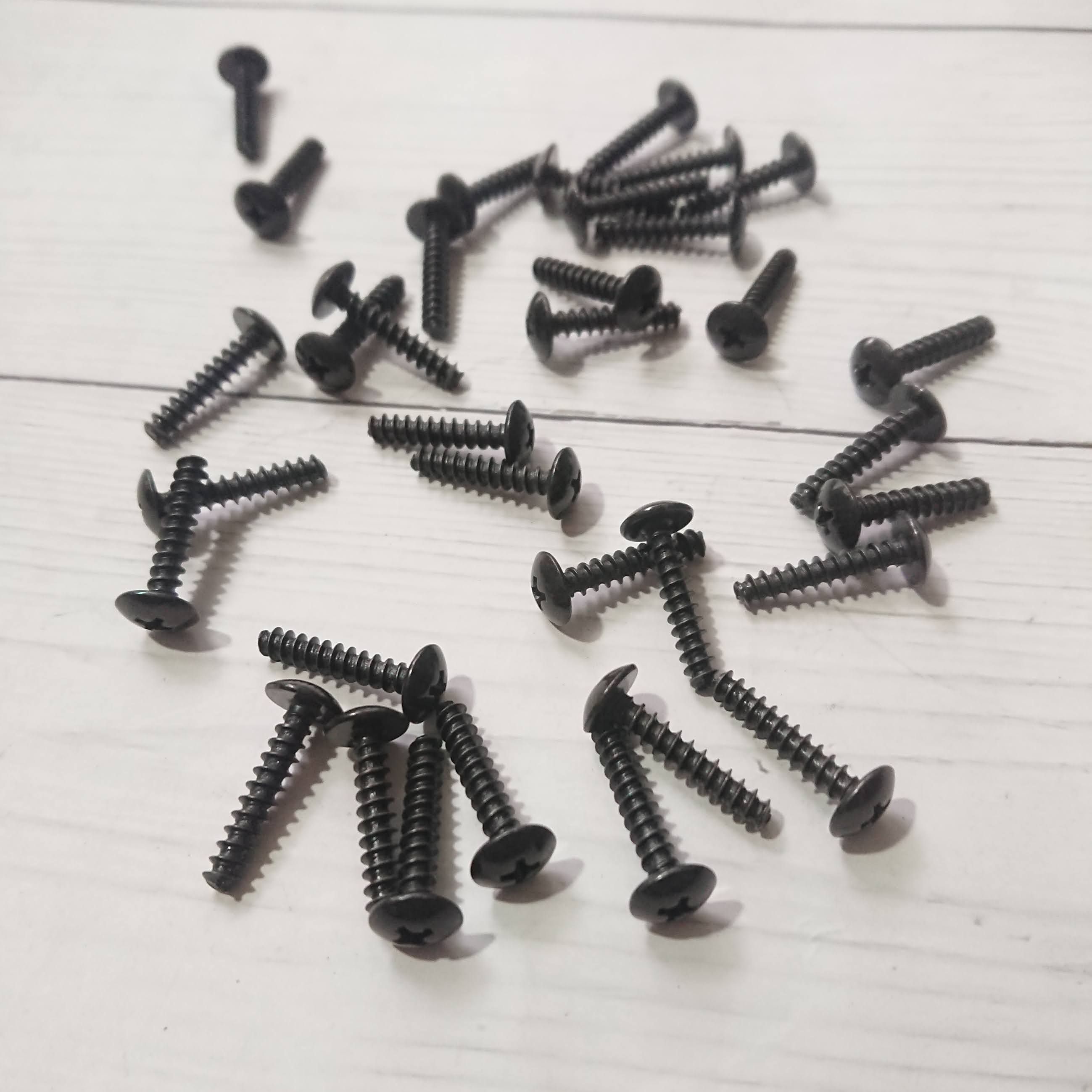 Bộ 10 con ốc 4 ly dài 20mm ren xoắn