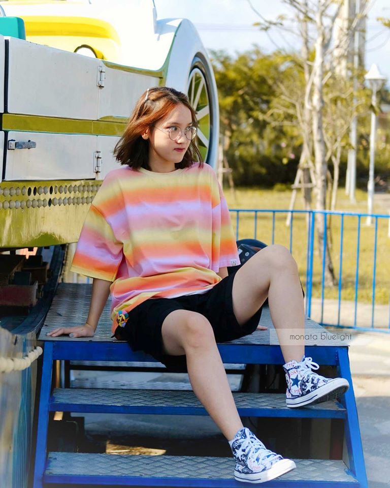 MONATA BLUELIGHT Tee Rainbow - Áo thun unisex form rộng
