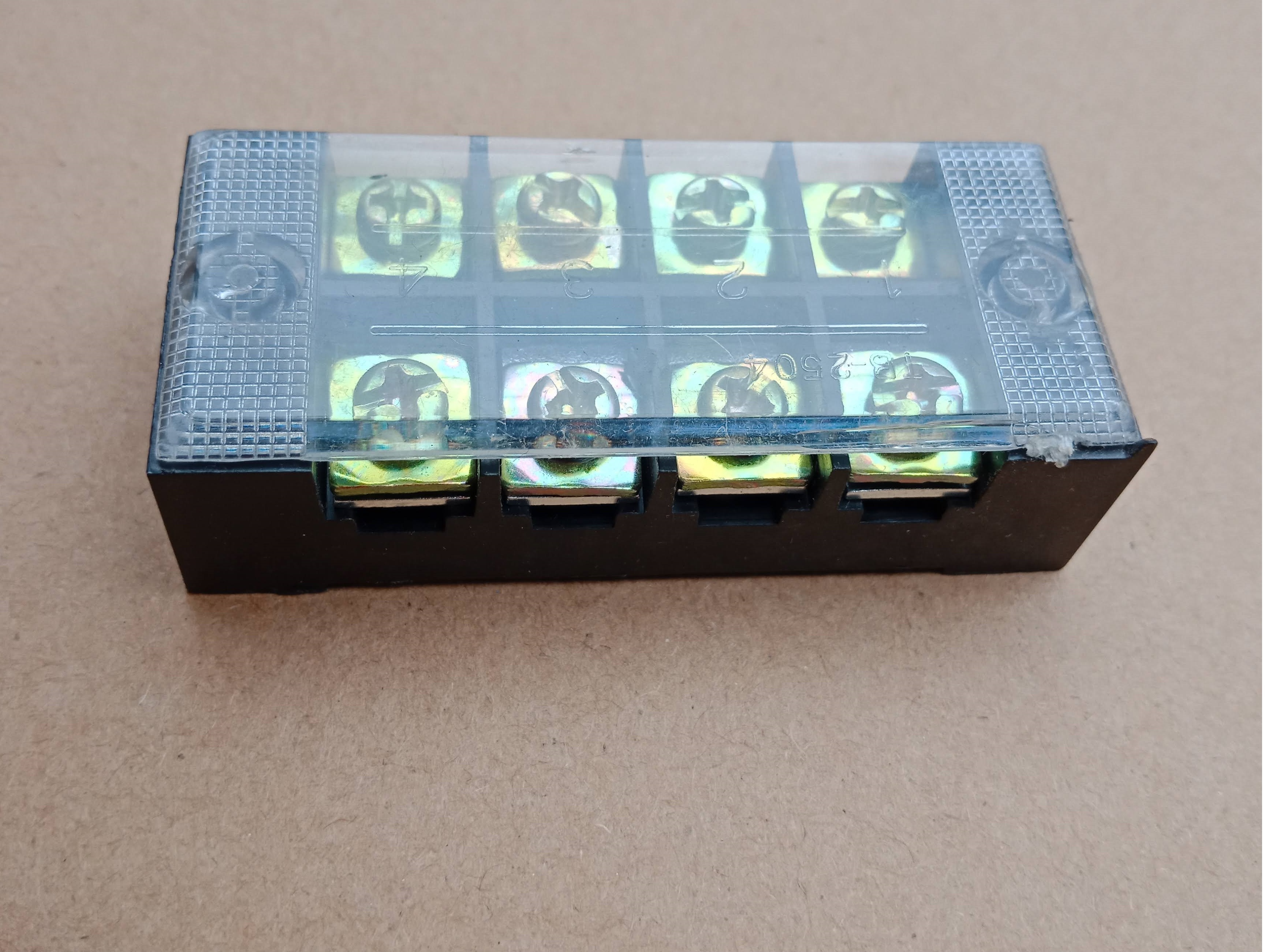 DOMINO, TERMINAL cầu nối điện  4P - 25A 600V - Phụ kiện tủ điện