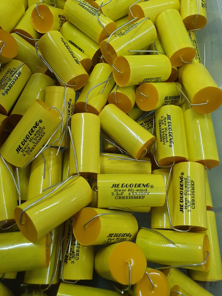 tụ phân tân 3,3uf_250v gia ban 10 con