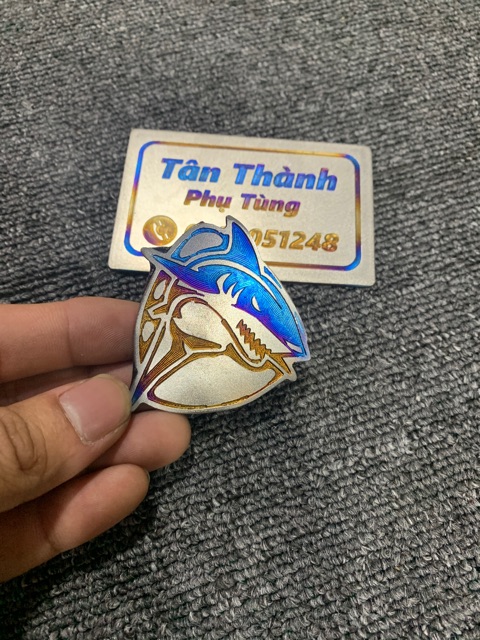 Logo titan Cá mập