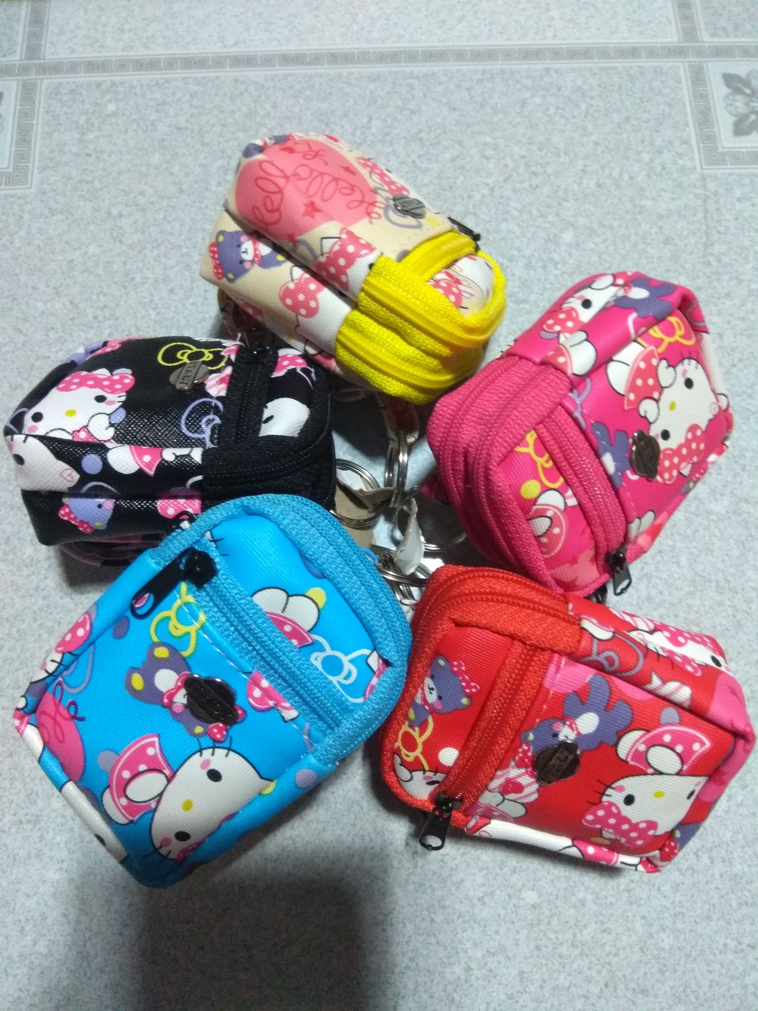 Móc khóa ( Set 2 cái)  hình hoạt hình nhiều màu sắc dể thương