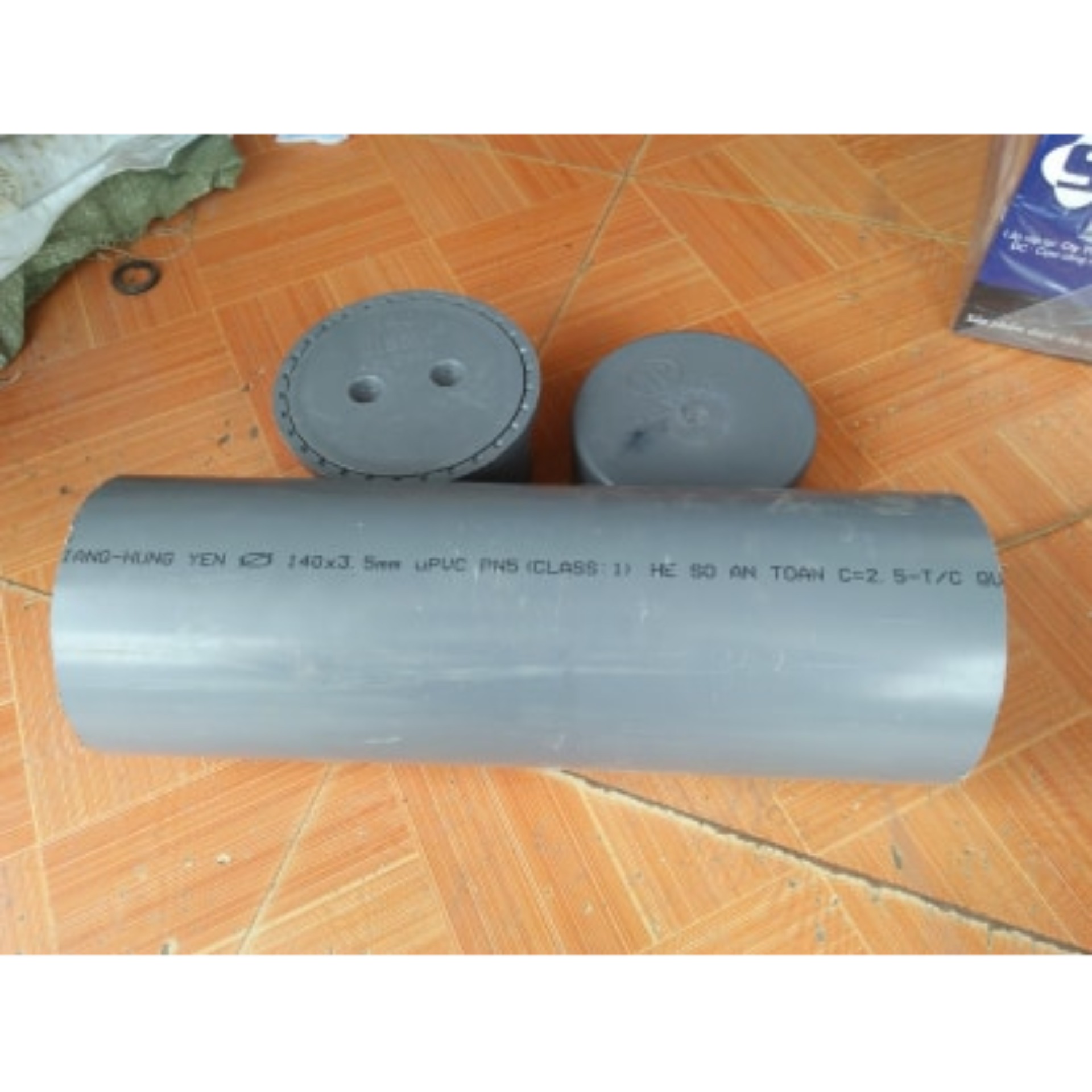 Combo 1 bịt xả 140, 1 bịt trơn và 40cm ống 140mm