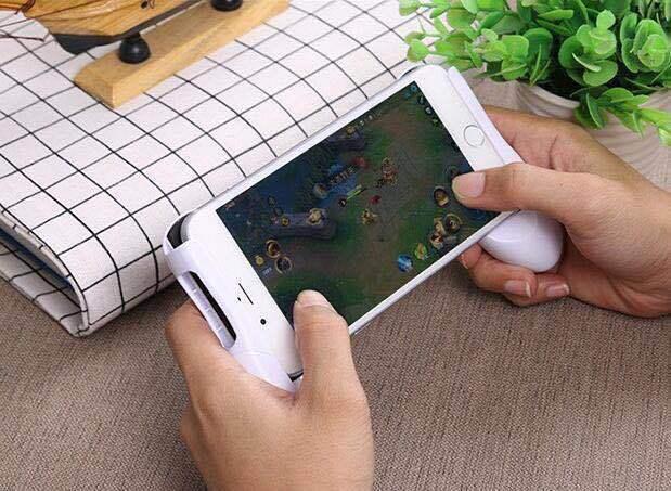 Bộ sản phẩm gồm tay cầm GamePad