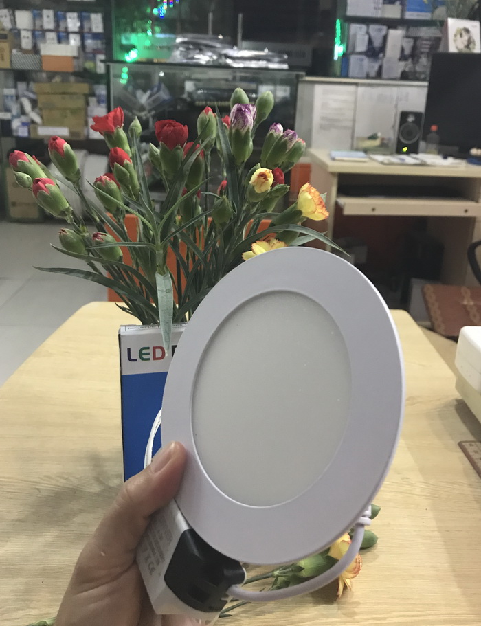 Đèn panel tròn âm trần siêu mỏng 6W Ánh sáng Trắng