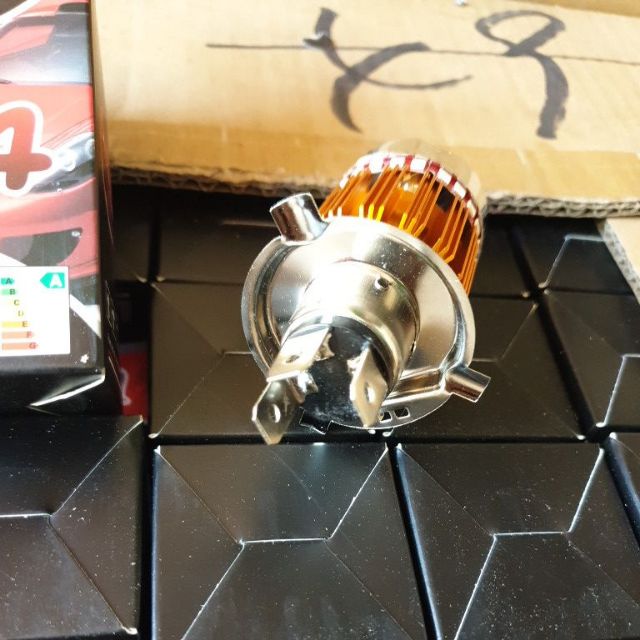 Đèn pha led  H4  7 màu 3 chế độ 4 Tim Led GẮN XE MÁY