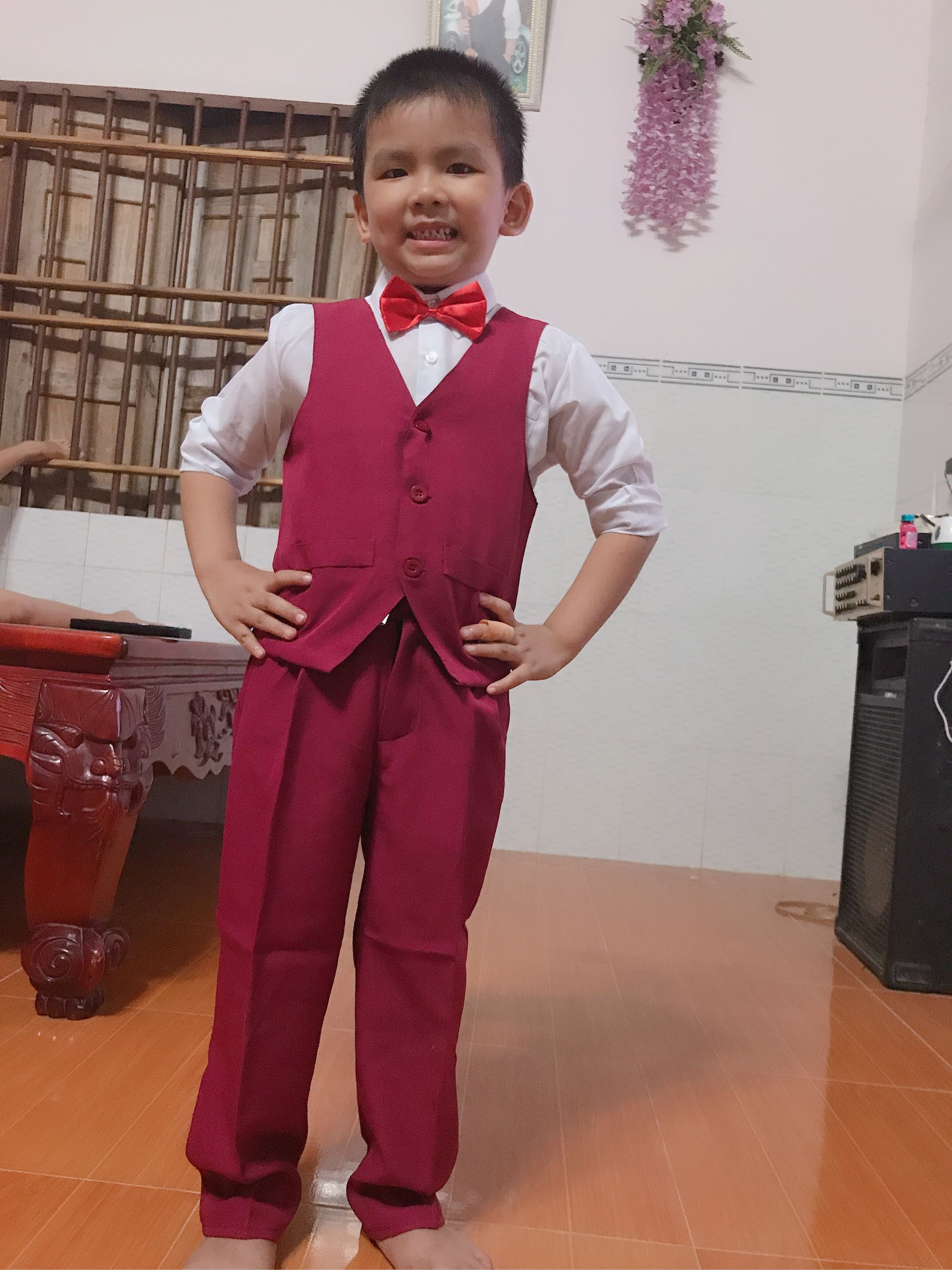 Bộ gile âu, vest bé trai - Màu đỏ đô
