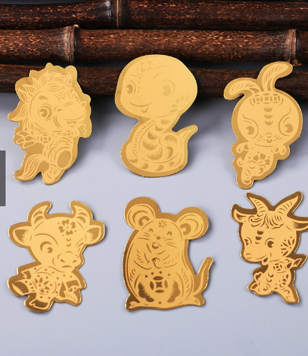 Miếng dán 12 con giáp dán mặt sau điện thoại