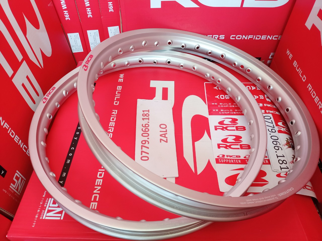 CẶP NIỀNG RCB CHÍNH HẢNG SIZE 1.4 VÀ 1.6 KÈM TEM GẮN VỪA CÁC DÒNG XE MÁY NHƯ WAVE DREAM SIRIUS JUPITER TAURUS EXCITER WINNER SATRIA RAIDER..SẢN PHẨM MỚI CHÁT LƯỢNG TỐT NHANH TAY MUA NGAY TOP GIAN HÀNG UY TÍN