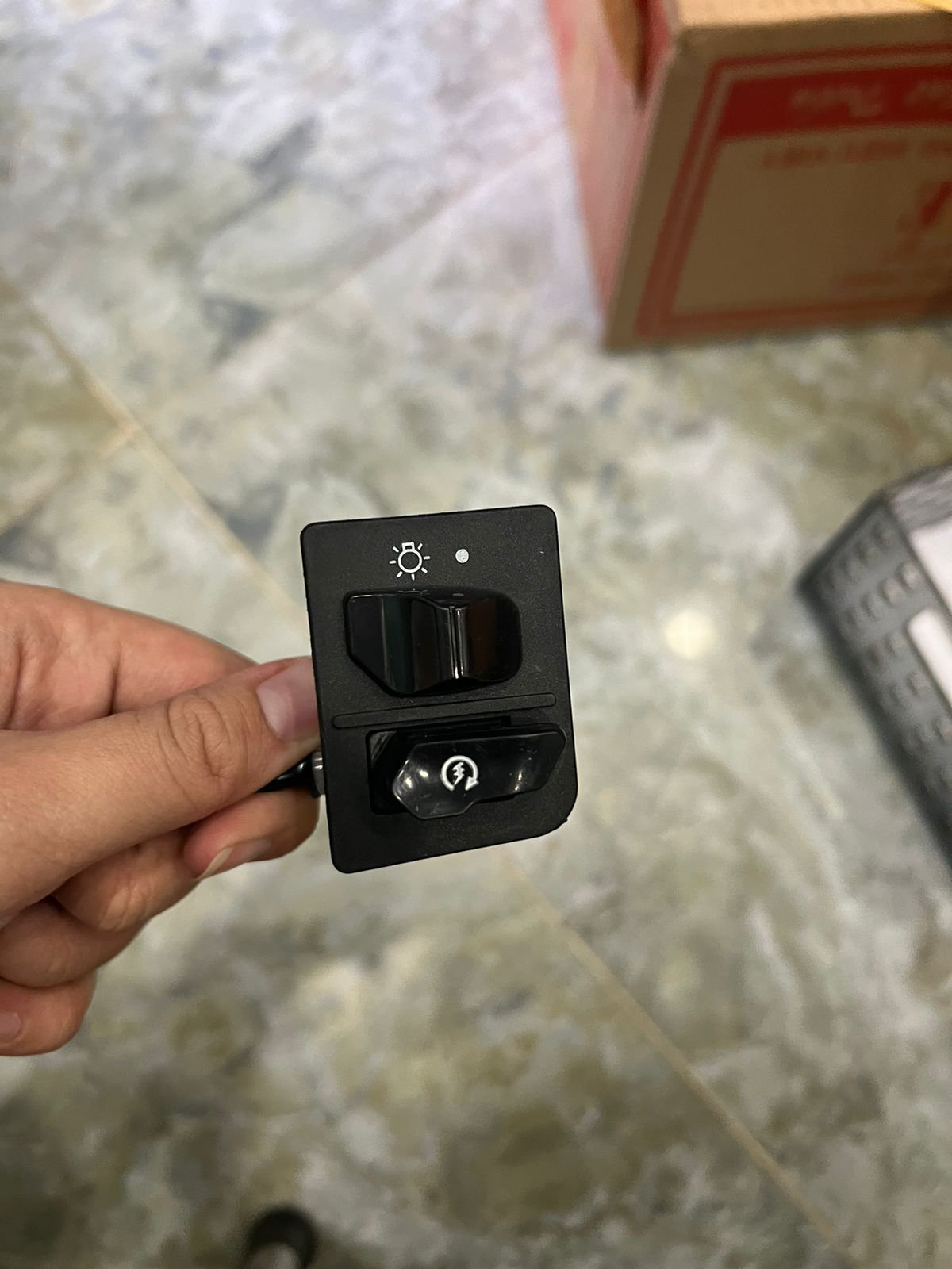 Bộ nút công tắt mở đèn và đè xe Sirius fi và xe Exciter