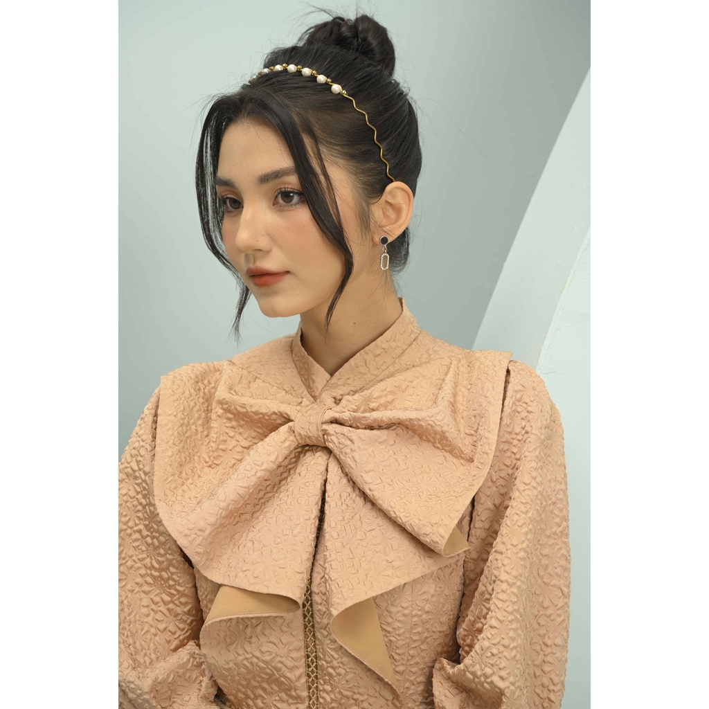 Đầm Ôm Cổ Thắt Bèo Nơ Emspo Dm4180