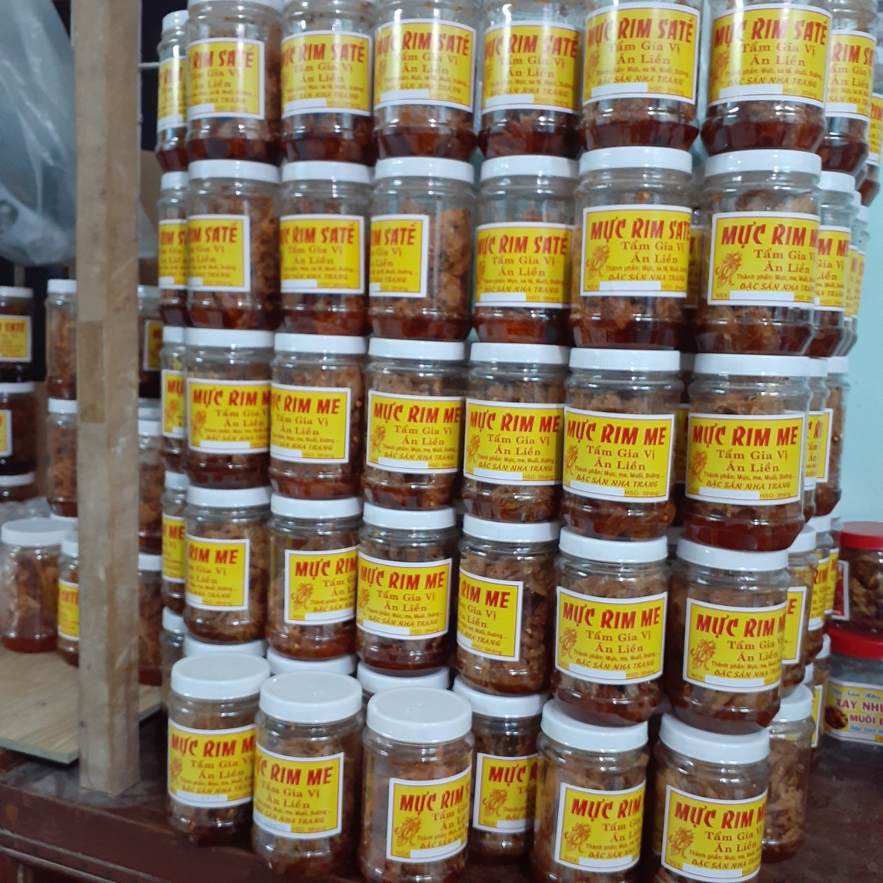 Mực rim me cán hũ 200gram
