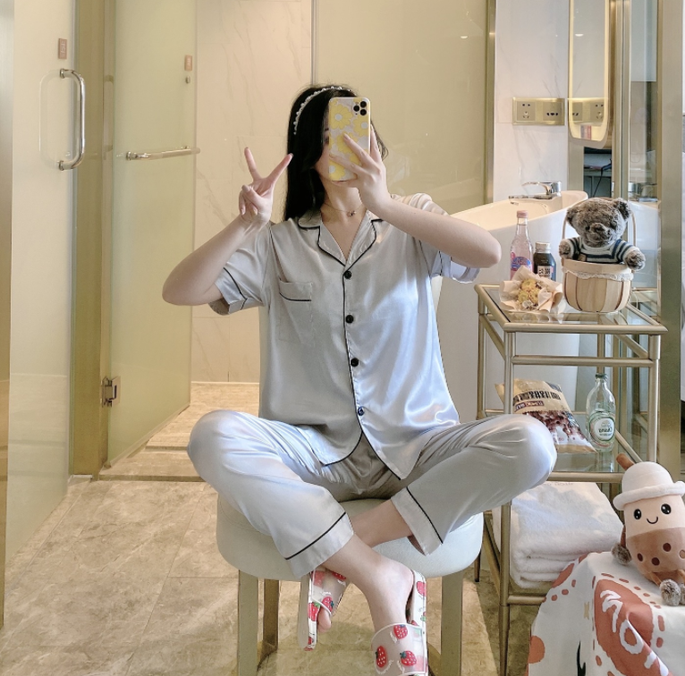 Đồ Bộ Lụa Mặc Nhà Cộc Tay Quần Dài Mát Mẻ Dễ Thương