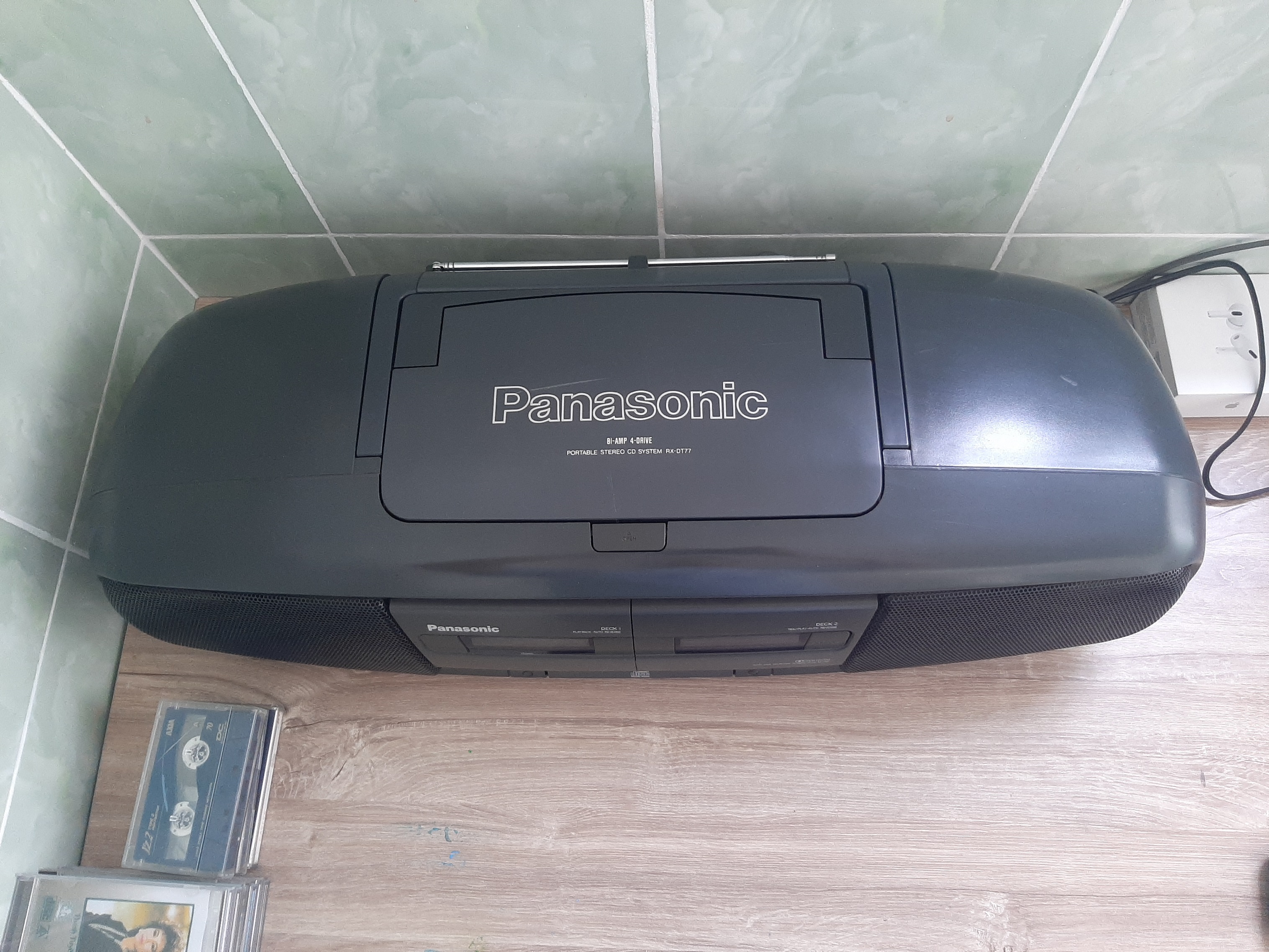 Panasonic DT77