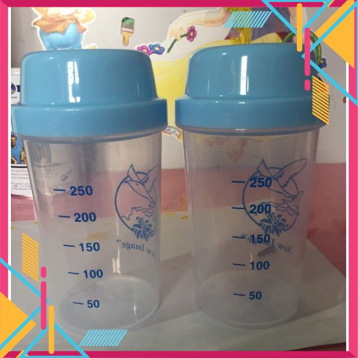 Bình lắc sữa non alpha lipid lifeline nhiều màu sử dụng lắc sữa tiện lợi