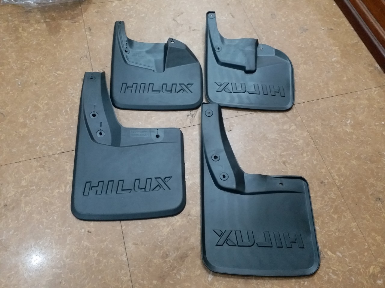 Toyota HiLux wheel fender