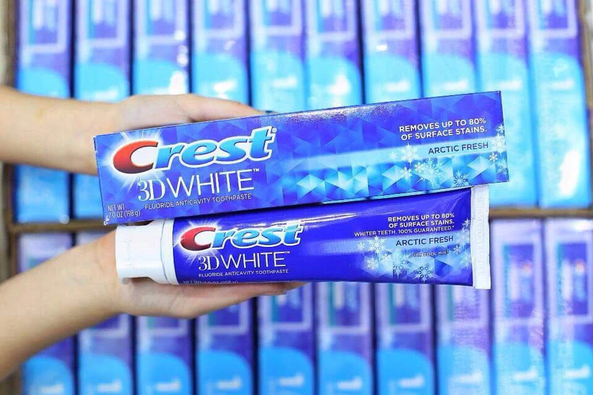 Kem đánh răng Crest 3D White ARCTIC FRESH