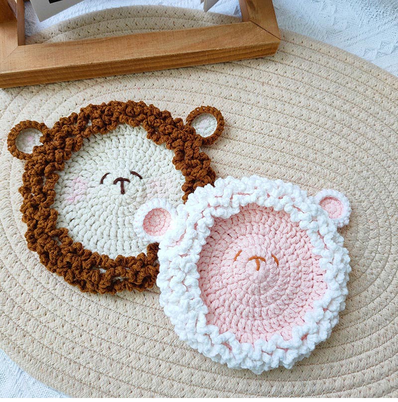 Lót ly len cừu vui vẻ