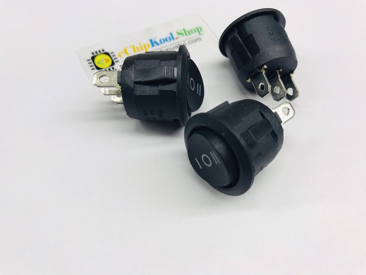 Công tắc bập bênh tròn 3 chân 6A 250V - Combo 2 chiếc