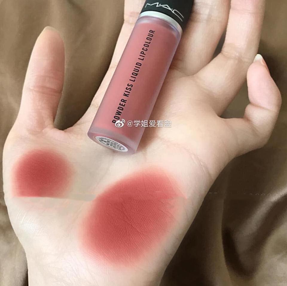 [HCM]Son Kem Lì M.A.C Powder Kiss Liquid - 989 Mull It Over