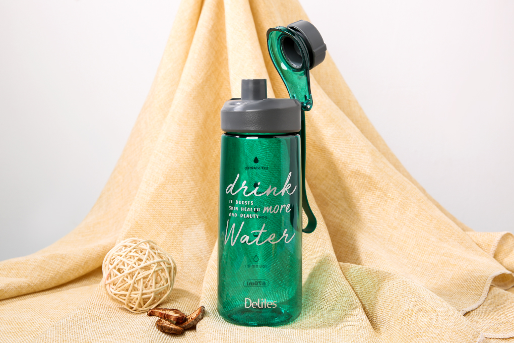 [HCM]Bình đựng nước nhựa 670ml Delites BBN18