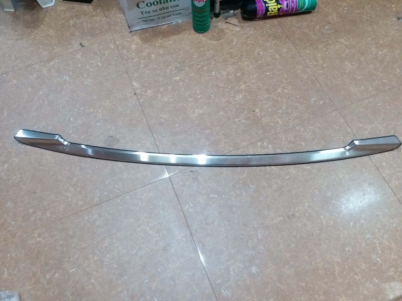Ốp chống trầy cốp Ngoài Inox xe Sorento đời 2021