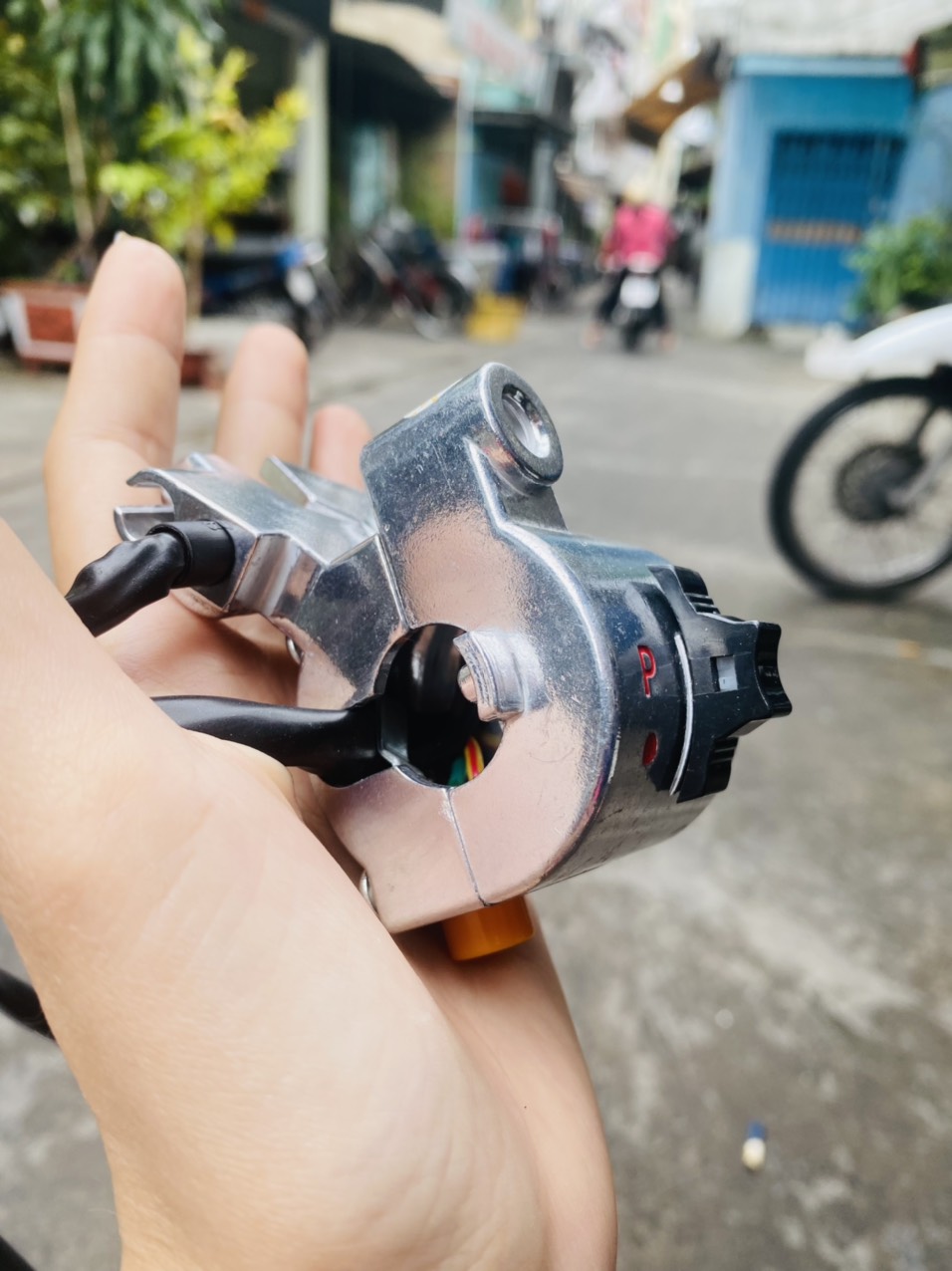 CÙM CÔNG TẮC CUB 81 ( KHÔNG ĐỀ - CÓ ĐỀ )