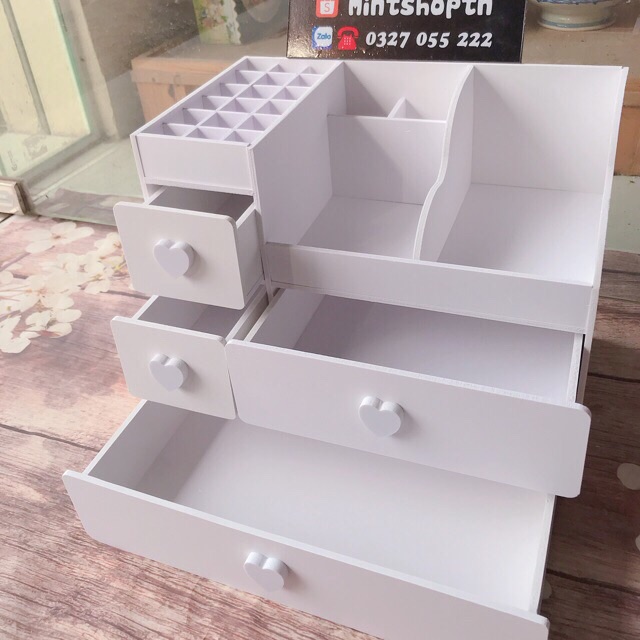 Kệ đựng mỹ phẩm Plus trắng