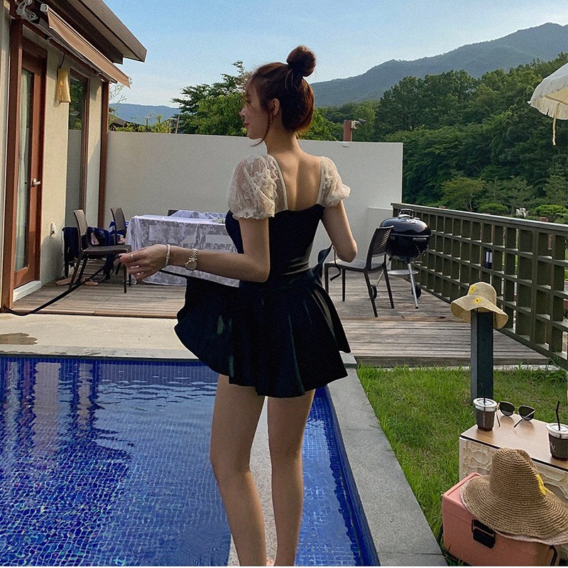 Bikini liền thân phối ren( kèm váy cột rời)