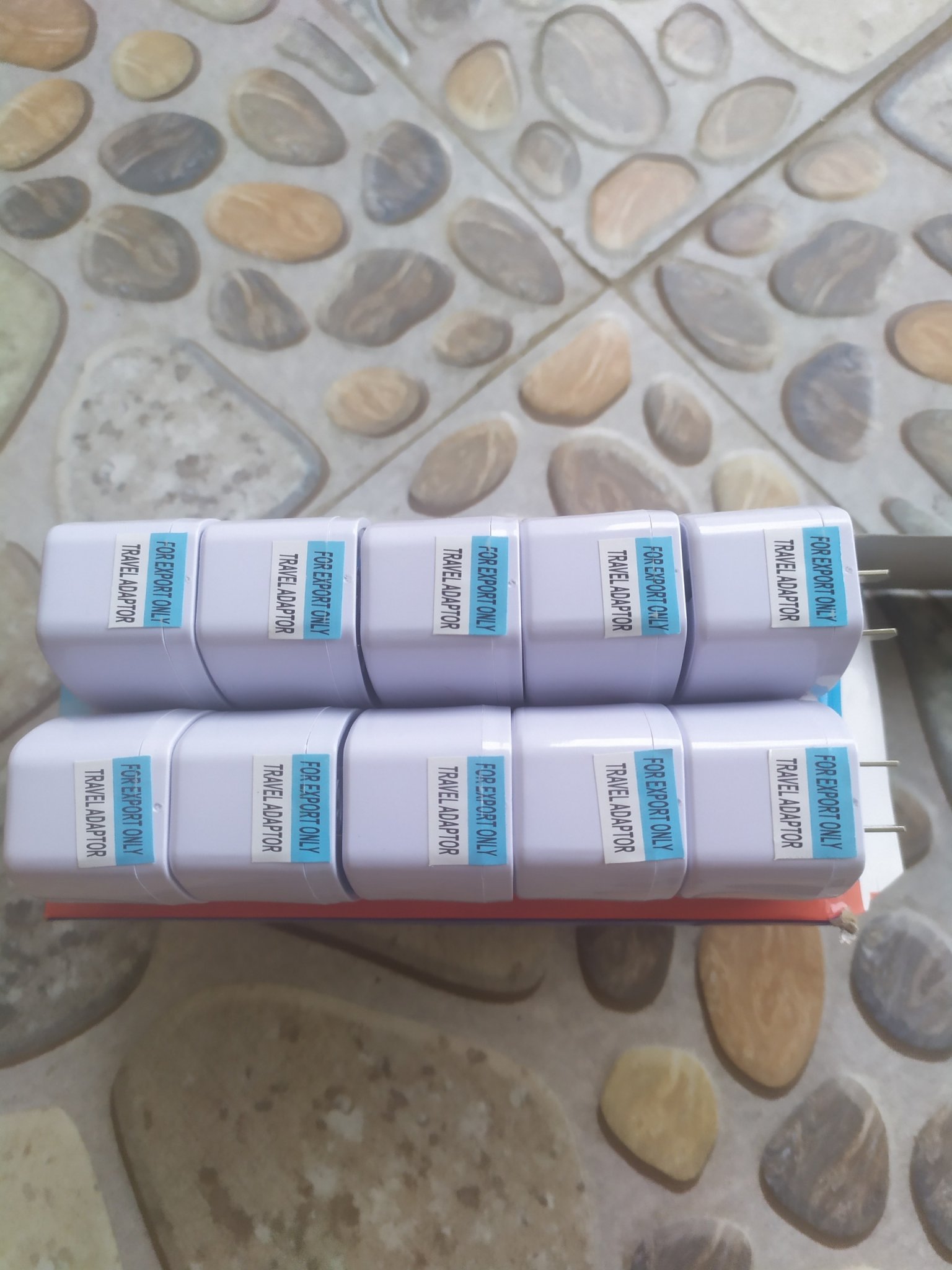 Phích Cắm Chuyển Từ 2 Chân Sang 3 Chân