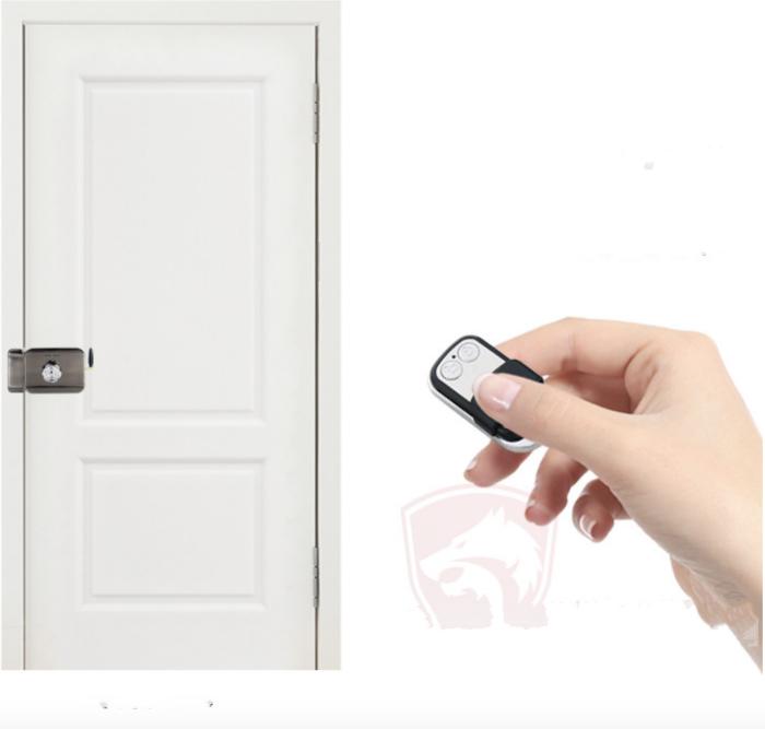 Smart1688-  Khóa cổng điện tử TechHome kèm 4 remote (đạt chẩu CE)