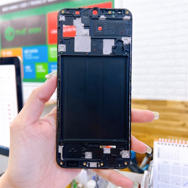 Bộ vỏ Samsung A30 ( Zin ) zin mấu máy chuẩn