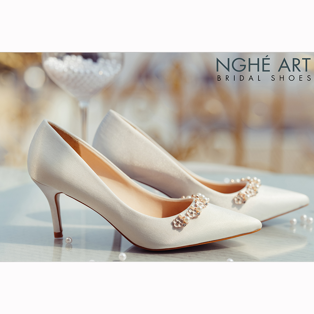 Giày cưới Nghé Art lụa satin nhánh hoa kim loại 325