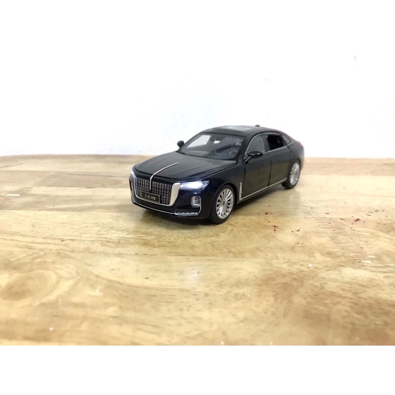 Mô hình xe Hongqi H9 tỷ lệ 1:32