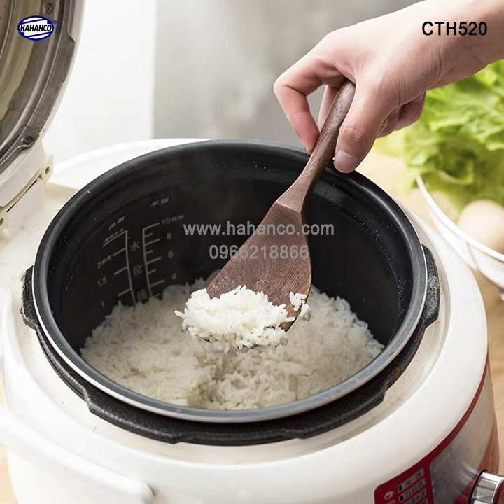 Muôi xới cơm dáng lệch gỗ Óc Chó nhập khẩu tiện dụng - chịu nhiệt cao - CTH520