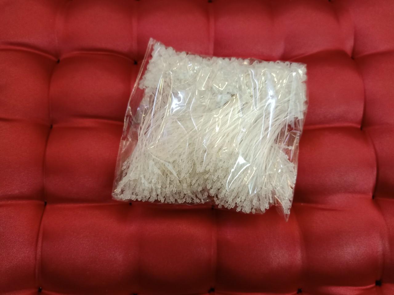 Dây treo nhãn mác (ti xỏ) quần áo