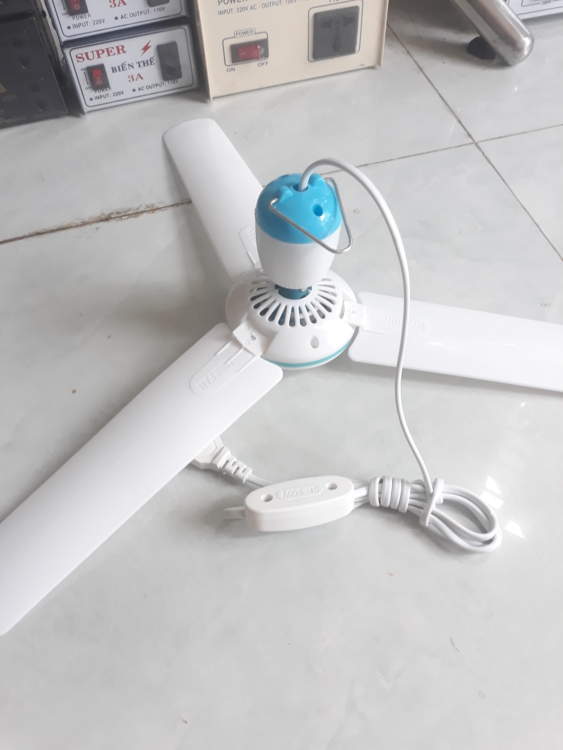 Quạt Trần Mini 3 Cánh 7W - Cánh 20 x 5cm